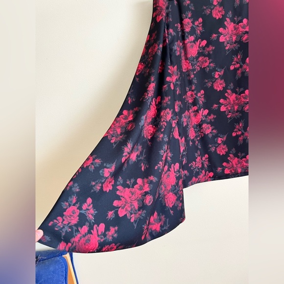 STUNNING pencil skirt from Lord and Taylor new with tags on! - Picture 3 of 10